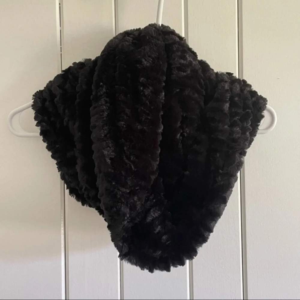 $20 SALE Black Super Soft Fuzzy Faux Fur Infinity Scarf Retro Vintage Style